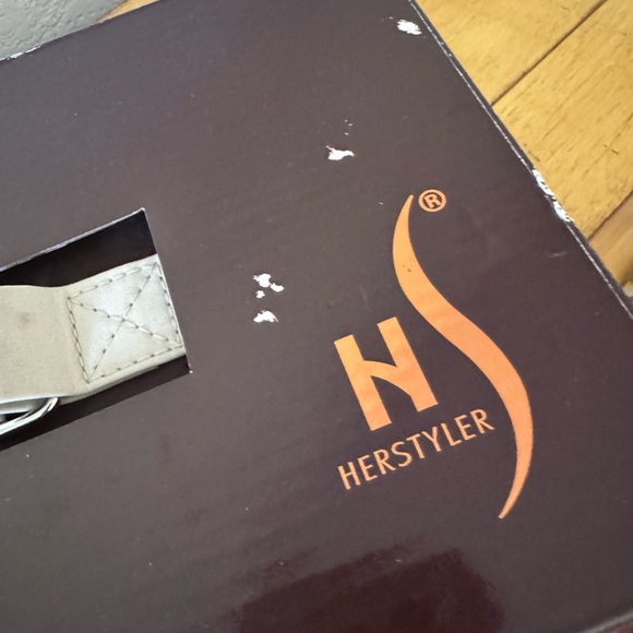 NWT HerStyler Argan Oil 6 Piece Styling system - Picture 14 of 16